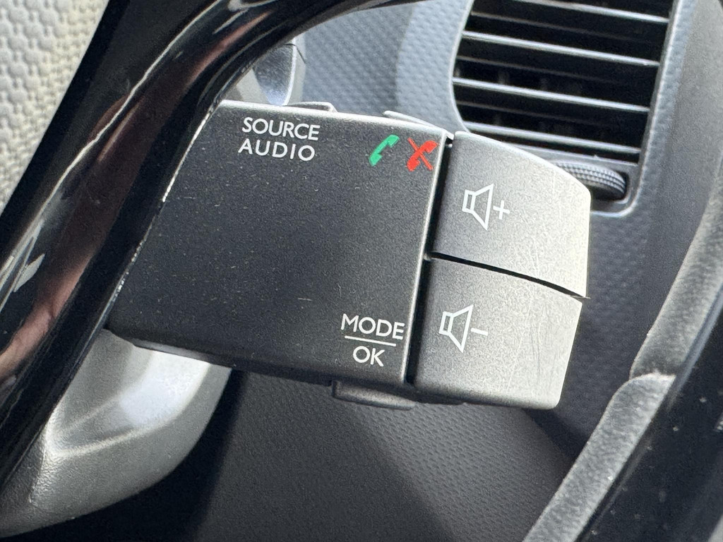 46246606-28.jpg